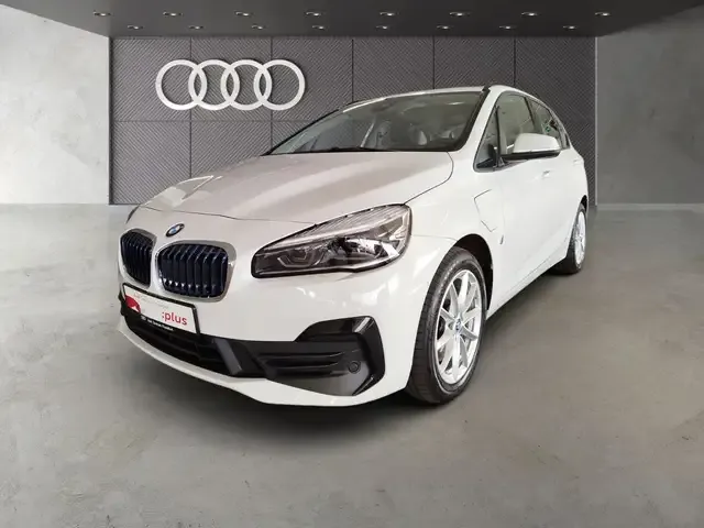 BMW 225