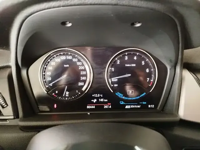 BMW 225