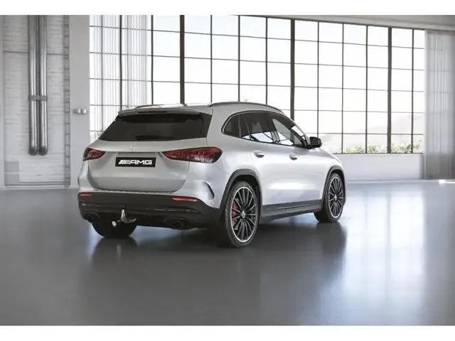 Mercedes-Benz GLA 35 AMG