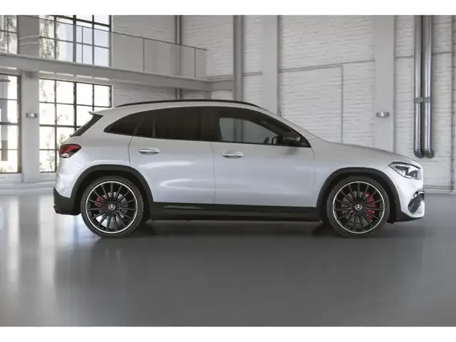 Mercedes-Benz GLA 35 AMG
