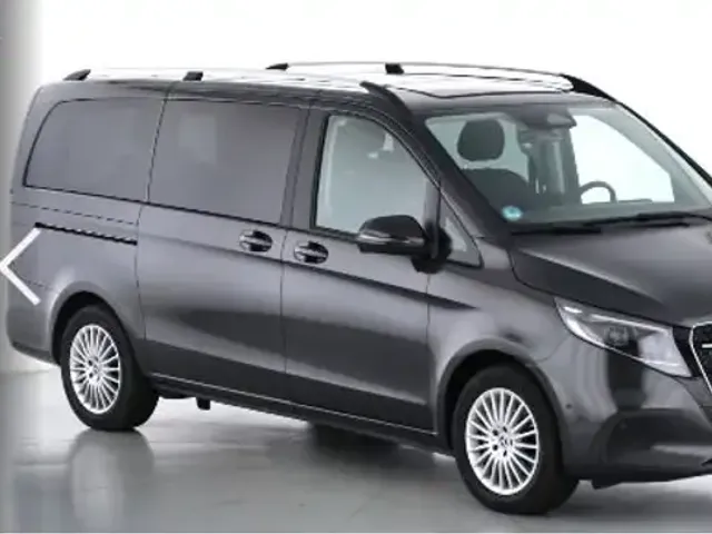 Mercedes-Benz V 220