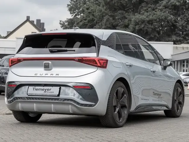 CUPRA Born