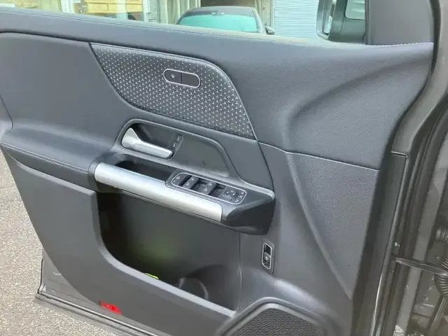 Mercedes-Benz GLA 180