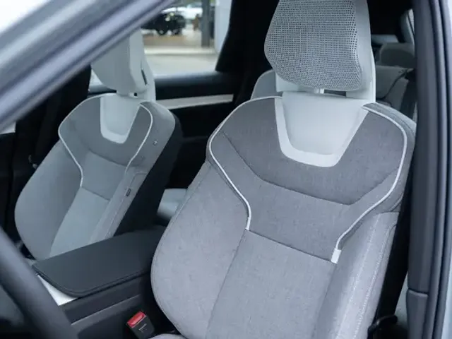 Volvo EX90