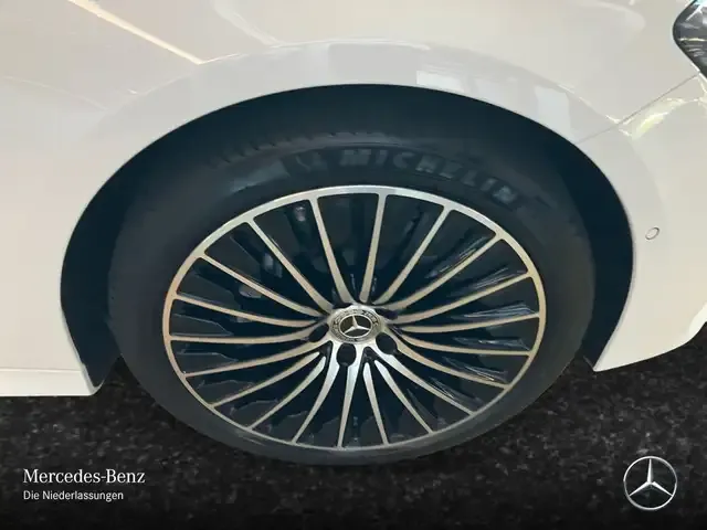 Mercedes-Benz E 400