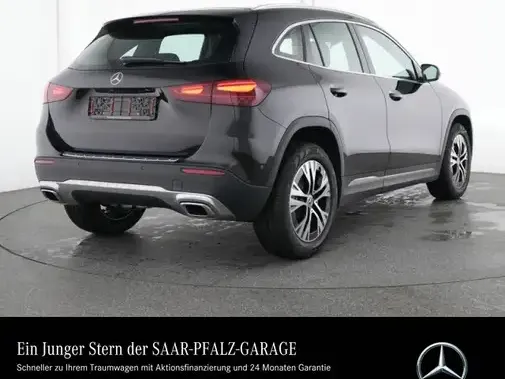 Mercedes-Benz GLA 180