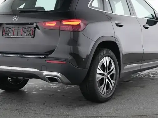Mercedes-Benz GLA 180