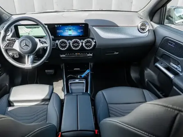 Mercedes-Benz EQA 300