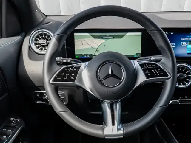 Mercedes-Benz EQA 300