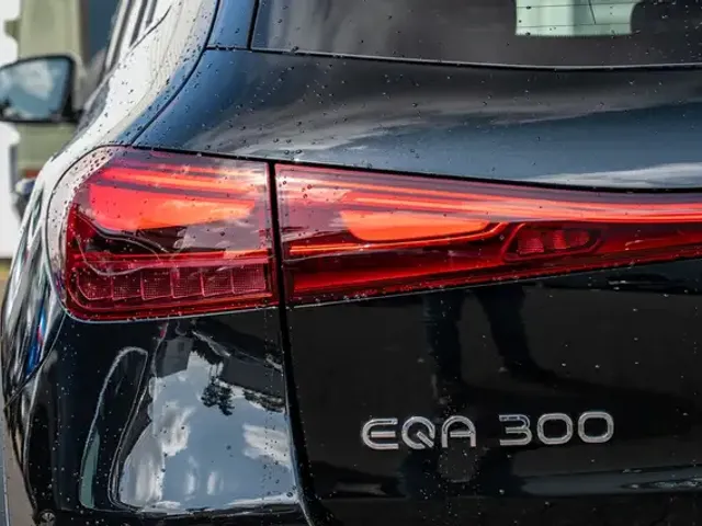 Mercedes-Benz EQA 300