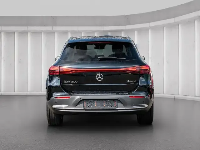 Mercedes-Benz EQA 300