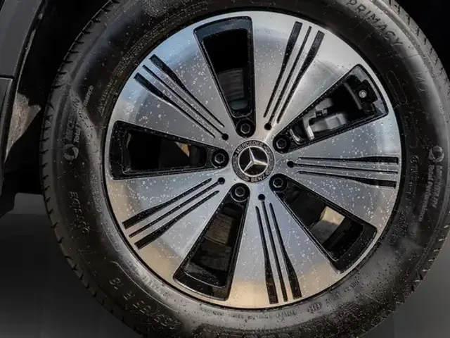 Mercedes-Benz EQA 300