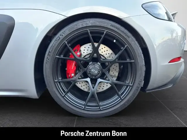 Porsche 718 Spyder