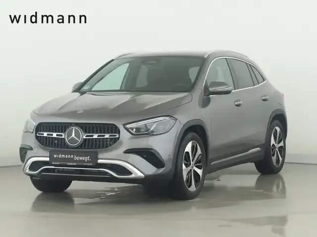 Mercedes-Benz GLA 220