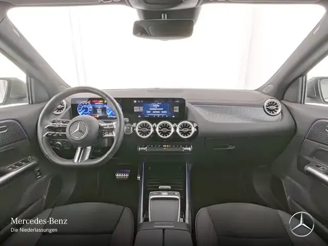 Mercedes-Benz EQA 300