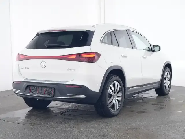 Mercedes-Benz EQA 300