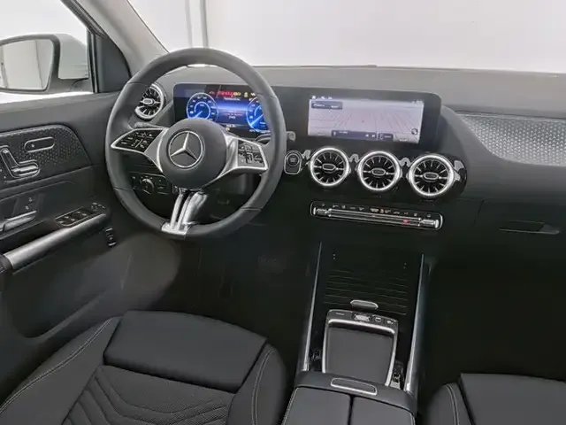 Mercedes-Benz EQA 300
