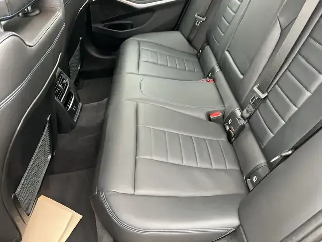 BMW 340