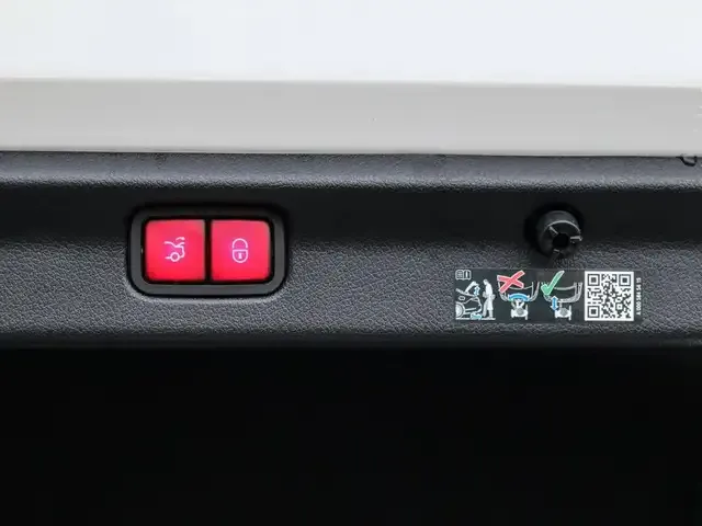 Mercedes-Benz EQE 300