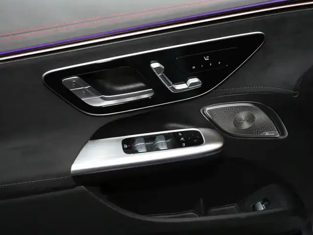 Mercedes-Benz EQE 43