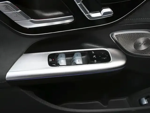 Mercedes-Benz EQE 43