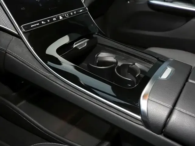 Mercedes-Benz EQE 43