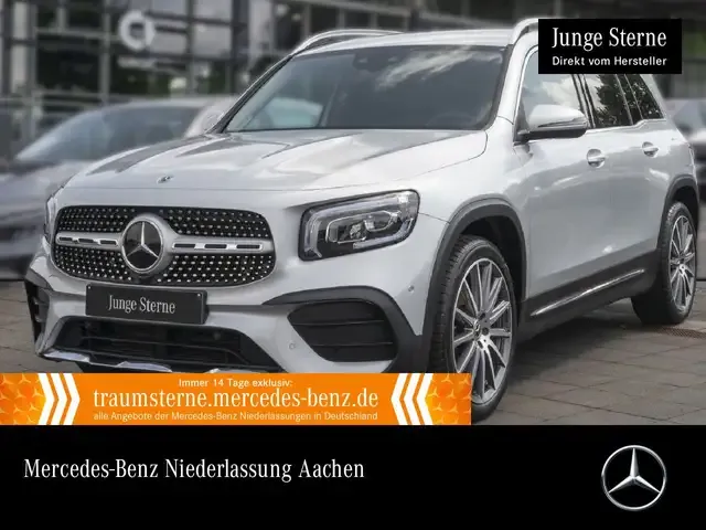 Mercedes-Benz GLB 220