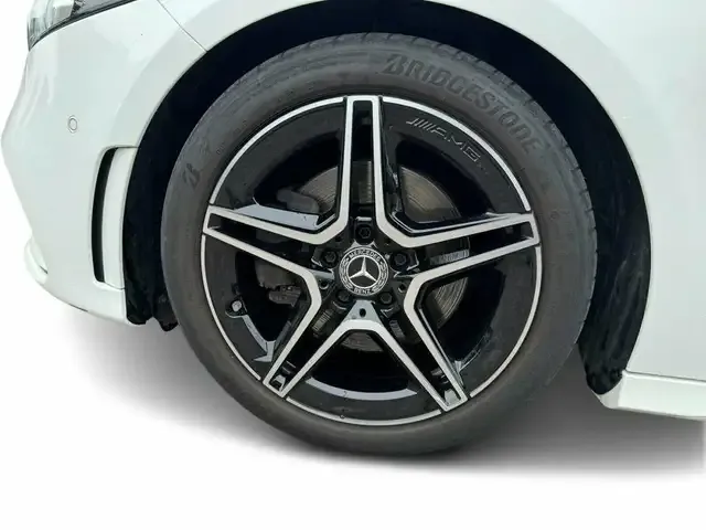 Mercedes-Benz A 220