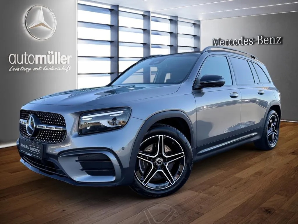 Mercedes-Benz GLB 220