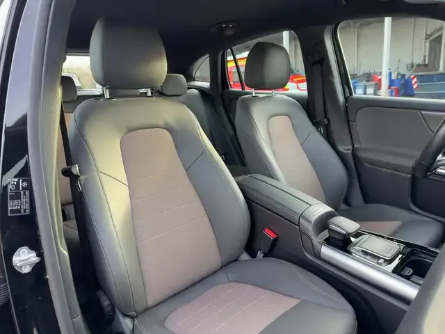 Mercedes-Benz EQA 250