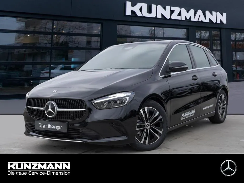 Mercedes-Benz B 180