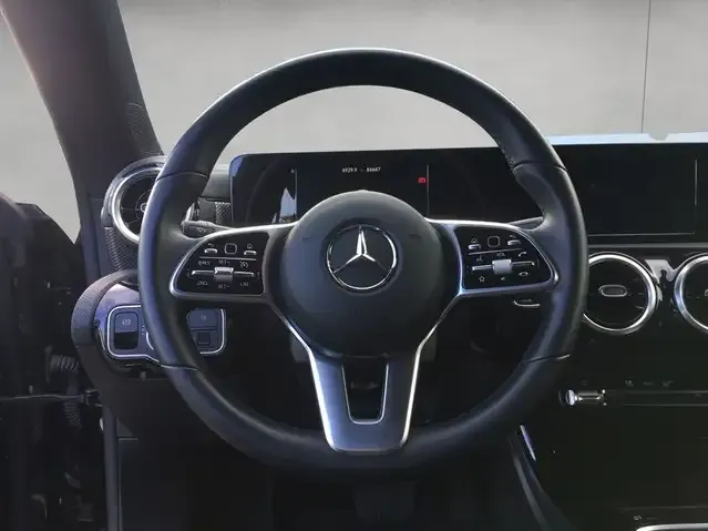 Mercedes-Benz CLA 220