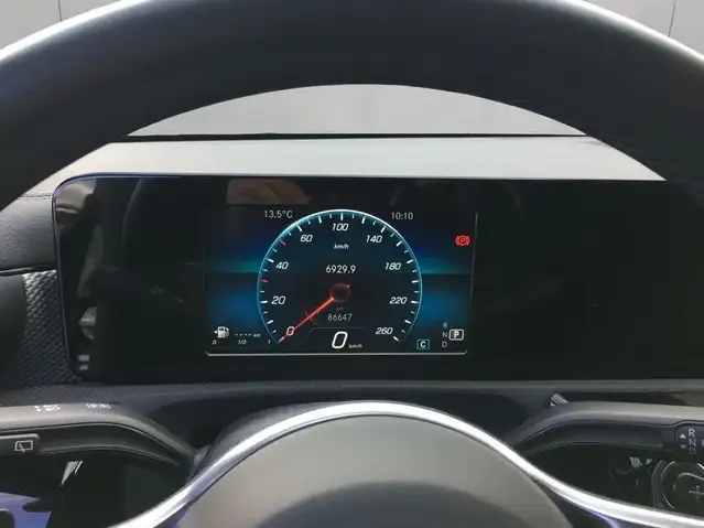 Mercedes-Benz CLA 220