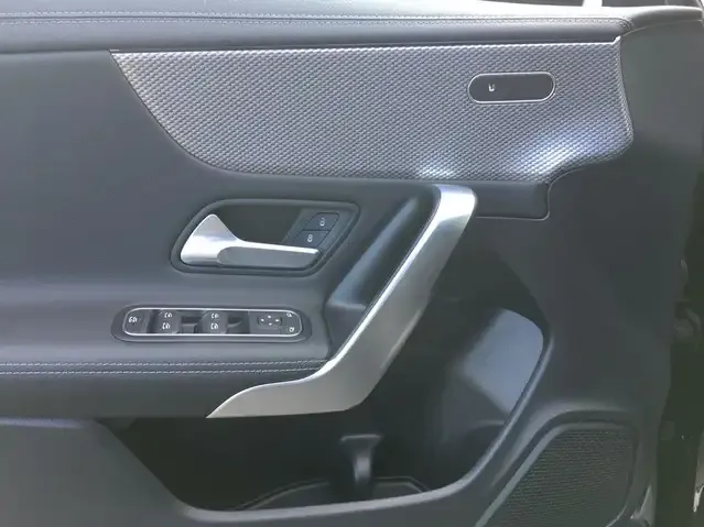Mercedes-Benz CLA 220