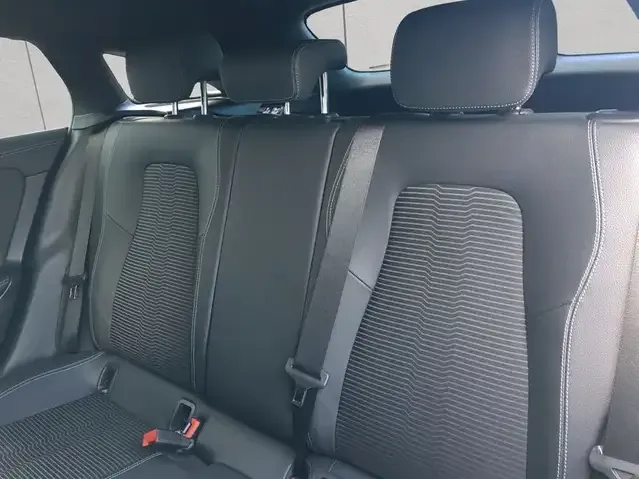 Mercedes-Benz CLA 220