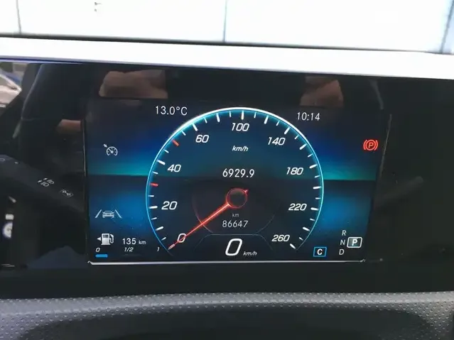 Mercedes-Benz CLA 220