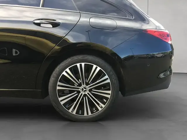 Mercedes-Benz CLA 220