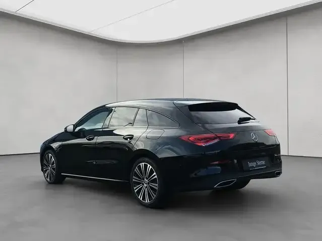 Mercedes-Benz CLA 220