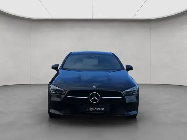 Mercedes-Benz CLA 220