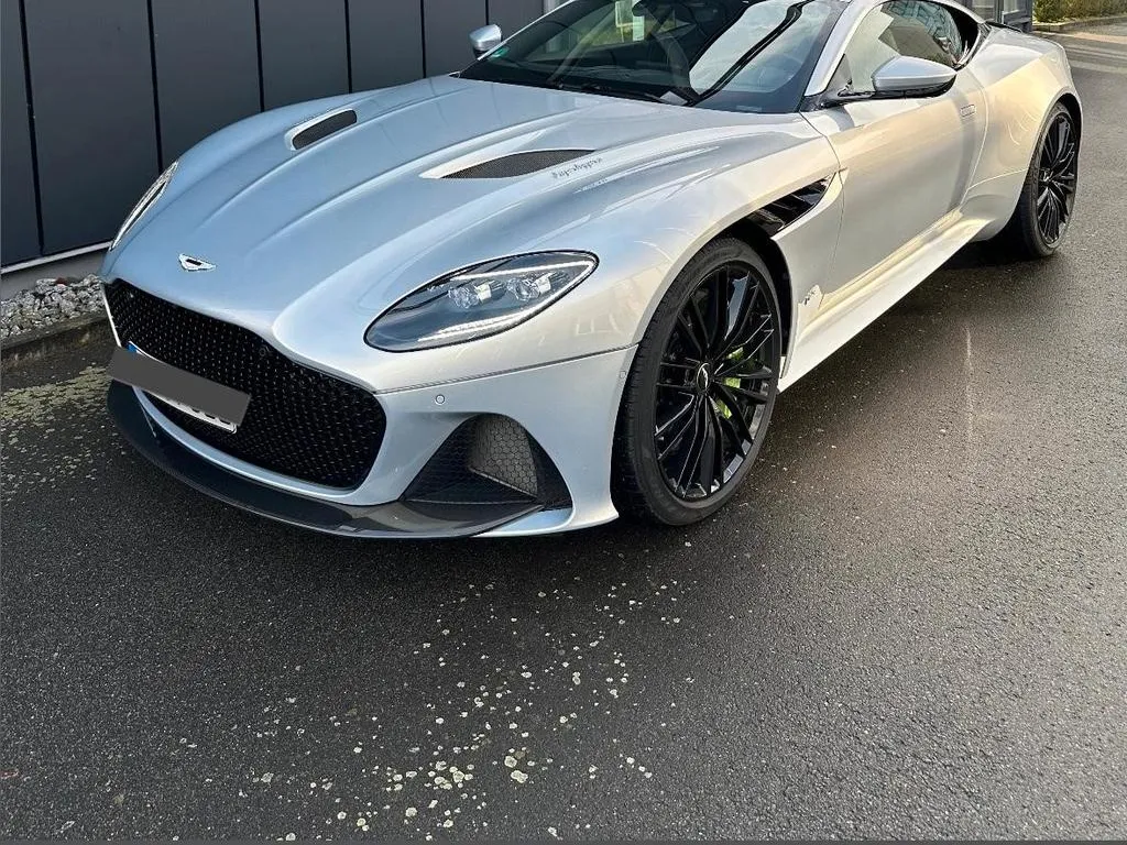 Aston Martin DBS