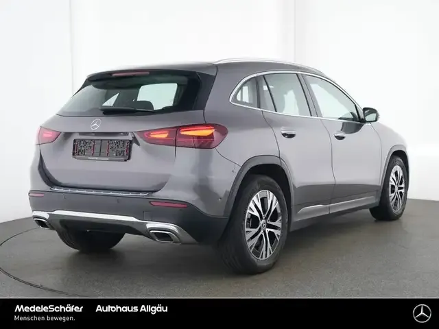 Mercedes-Benz GLA 220