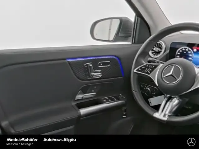 Mercedes-Benz GLA 220