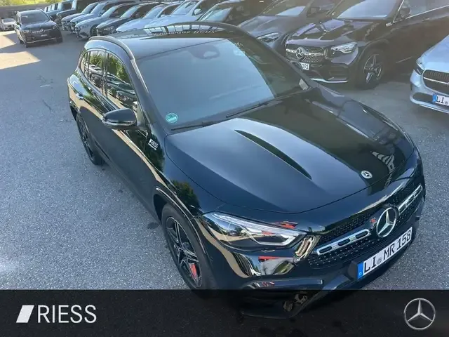 Mercedes-Benz GLA 200