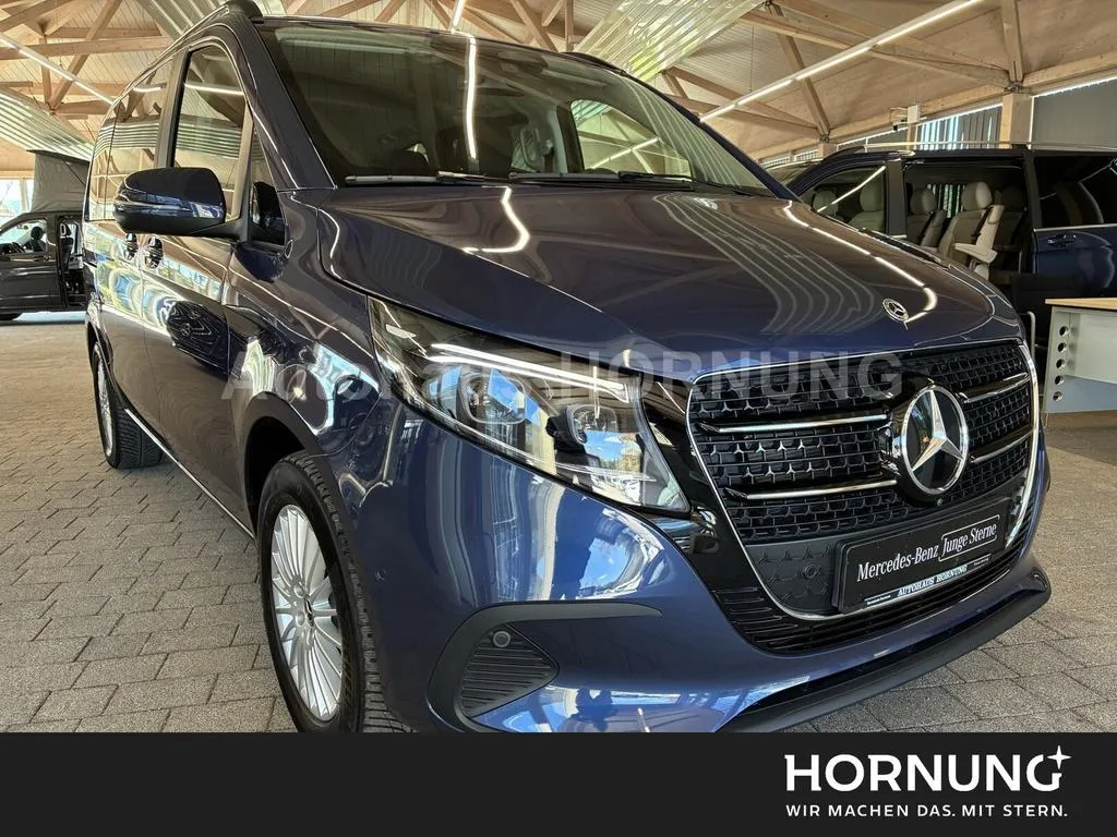 Mercedes-Benz V 220