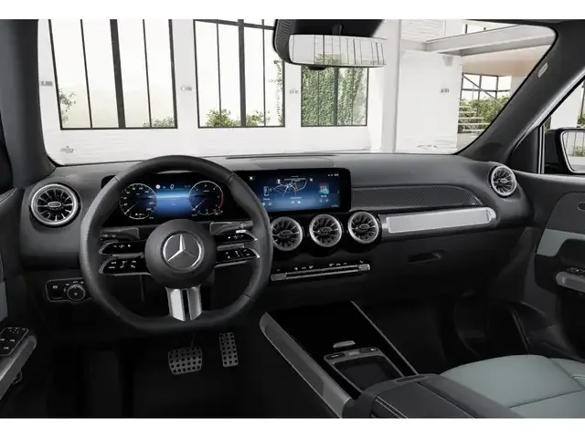 Mercedes-Benz GLB 220