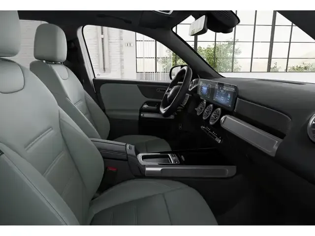 Mercedes-Benz GLB 220