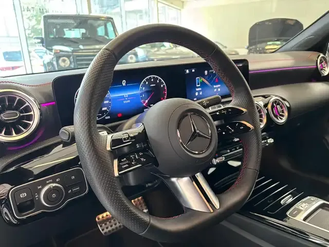 Mercedes-Benz CLA 200