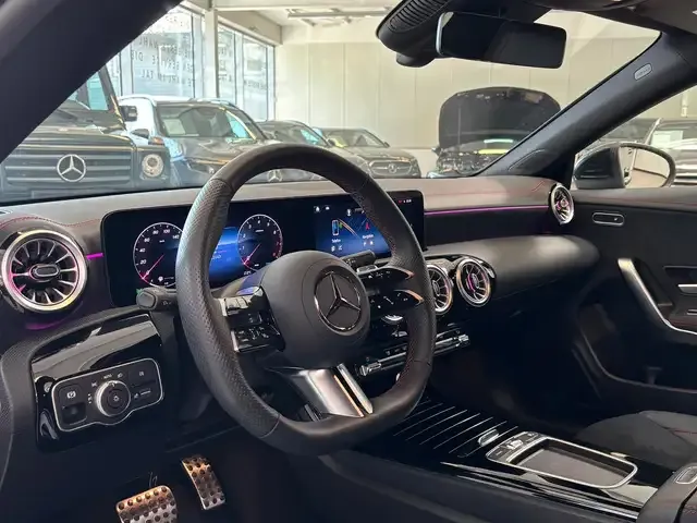 Mercedes-Benz CLA 200