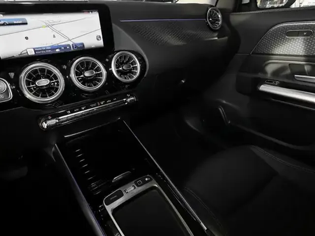 Mercedes-Benz GLA 180