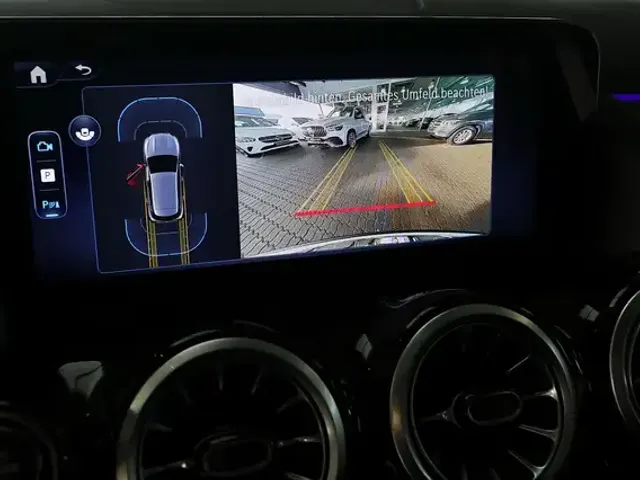 Mercedes-Benz GLA 180